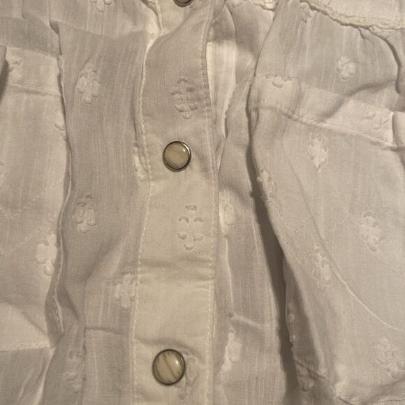 Wrangler Ladies' Cap Sleeve Smocked Top Medium - Picture 3 of 9